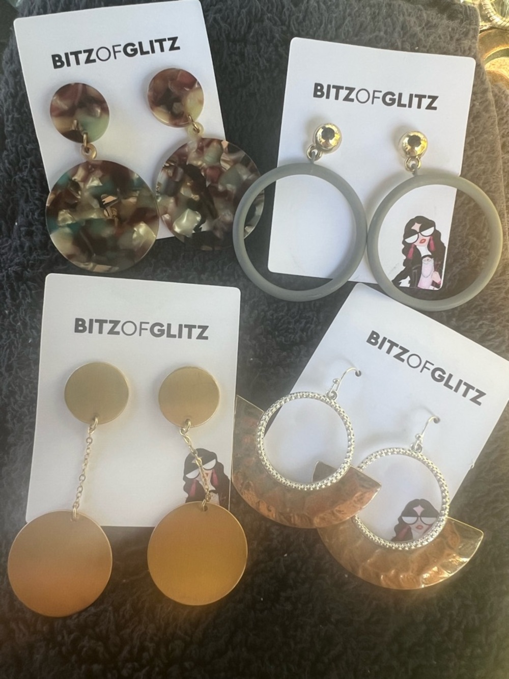 Set of 4 Bitz of Glitz Custom Jewelry -new
